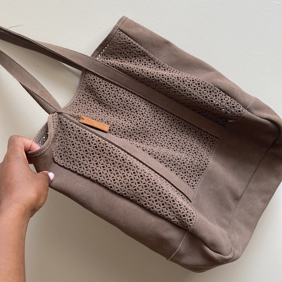 GAP EDITION taupe netted suede leather tote bags - Picture 8 of 8